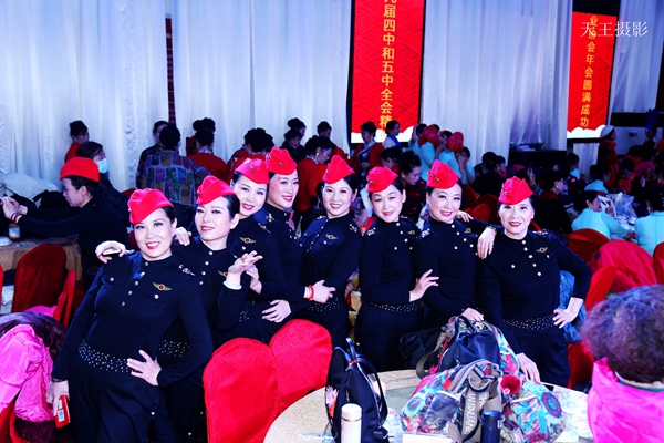 邯鄲市模特行業(yè)協(xié)會2020“筑夢遠航 贏在未來”迎新年大型聯(lián)歡會 花瓣雨模特隊演出視頻