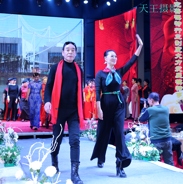 邯鄲市模特行業(yè)協(xié)會2020“筑夢遠航 贏在未來”迎新年大型聯(lián)歡會  趙韻藝術(shù)團演出視頻